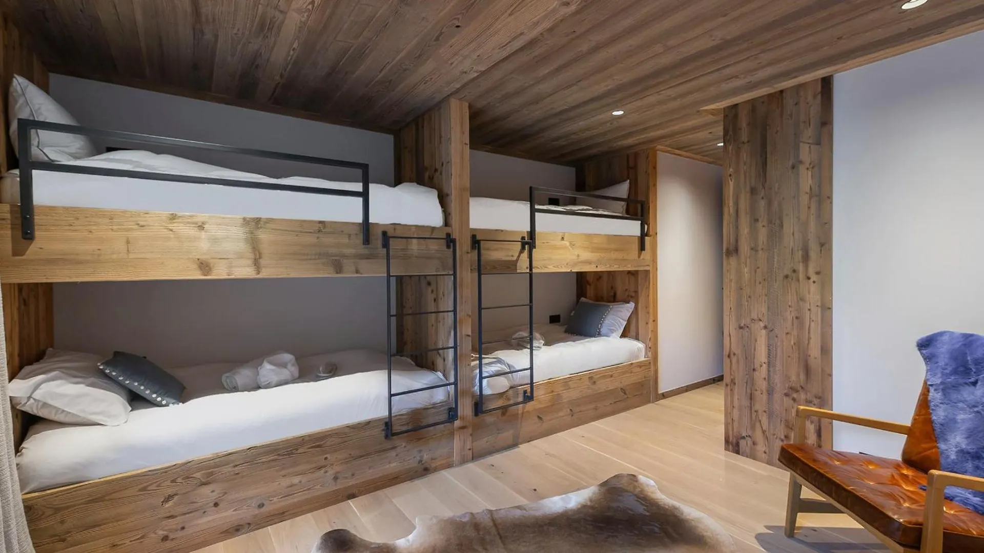 Chalet Neuf Avec Piscine Et Sauna A Saint-Martin-De-Belleville - Fr-1-570-51